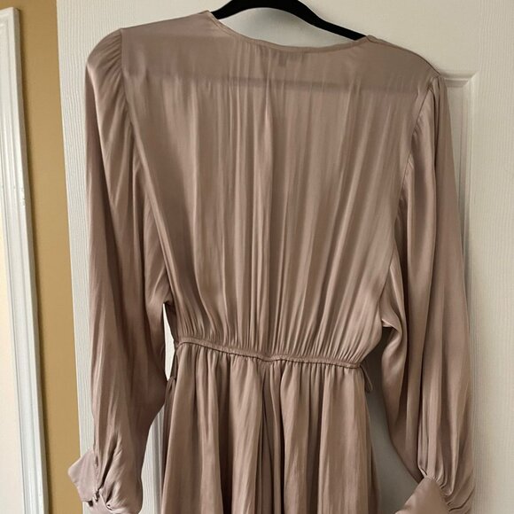 Dynamite Dress Brand New - Picture 4 of 5